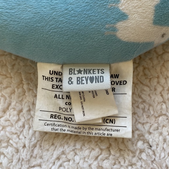 Blankets & Beyond Baby Neck Pillow and Strap Cushions - Picture 5 of 9